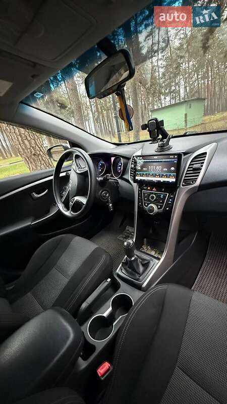 Хэтчбек Hyundai Elantra 2013 в Чернигове