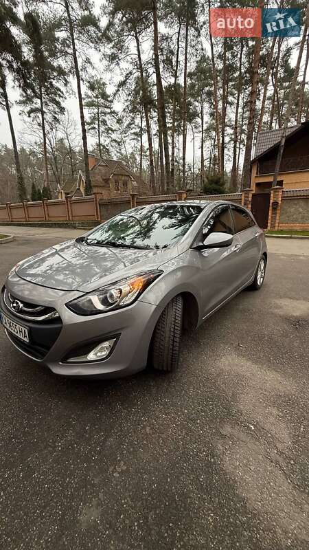 Хэтчбек Hyundai Elantra 2013 в Чернигове
