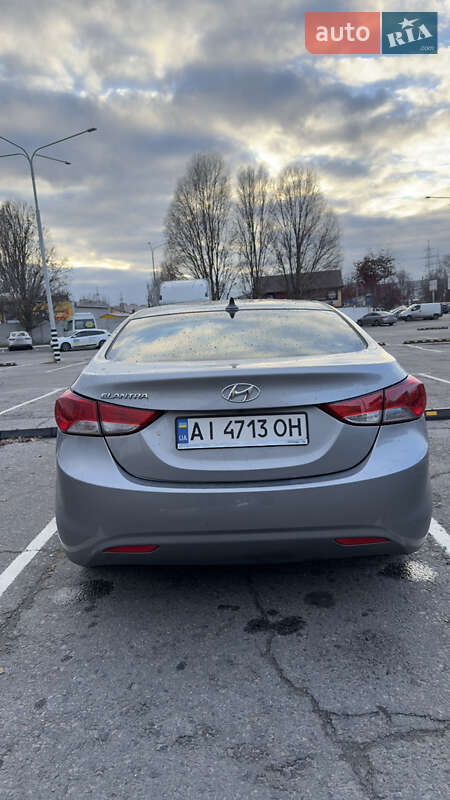 Седан Hyundai Elantra 2011 в Дніпрі