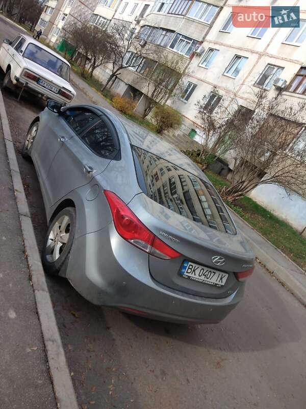 Седан Hyundai Elantra 2012 в Харькове
