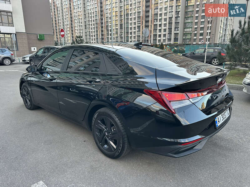 Седан Hyundai Elantra 2020 в Киеве