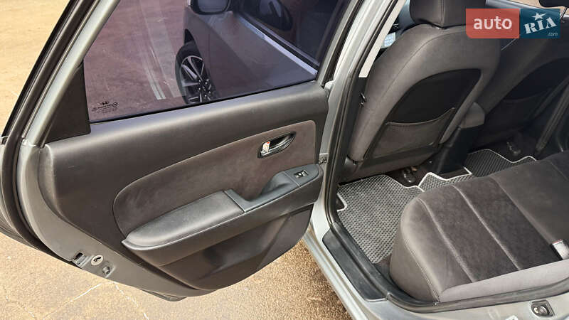 Седан Hyundai Elantra 2010 в Славянске