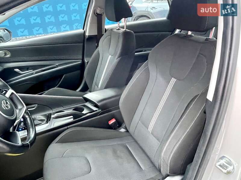 Седан Hyundai Elantra 2021 в Києві