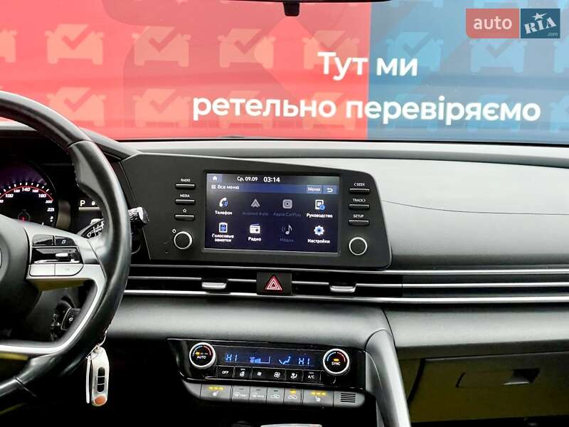 Седан Hyundai Elantra 2021 в Києві