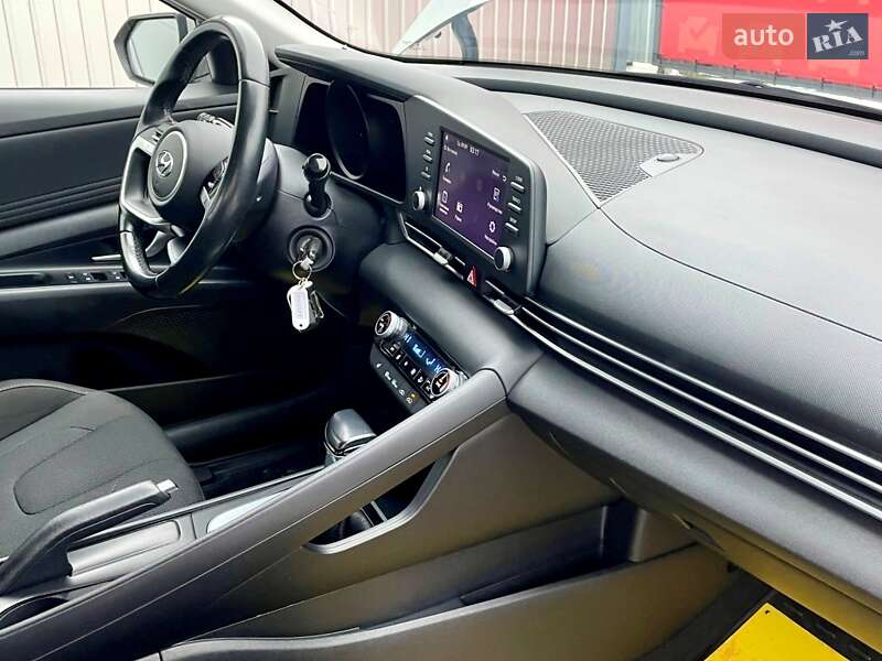 Седан Hyundai Elantra 2021 в Києві