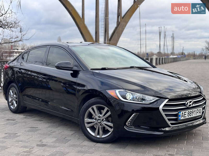Седан Hyundai Elantra 2018 в Дніпрі