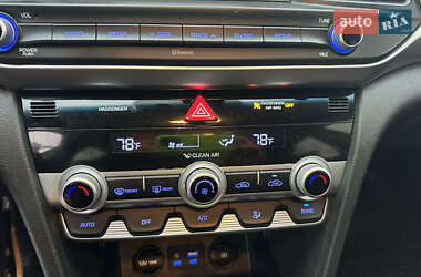 Седан Hyundai Elantra 2020 в Харькове
