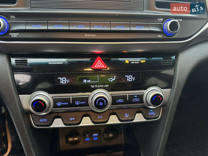 Седан Hyundai Elantra 2020 в Харькове