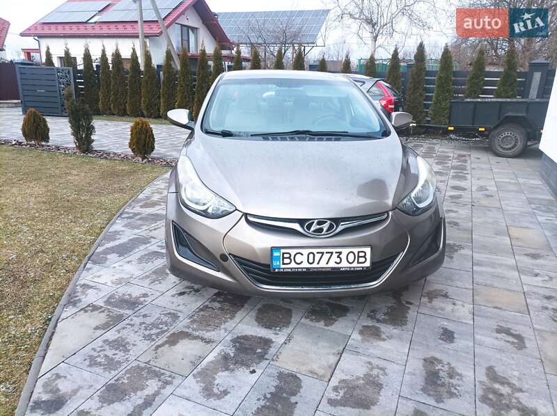 Седан Hyundai Elantra 2014 в Подрясном фото 8 Седан Hyundai Elantra 2014 в Подрясном