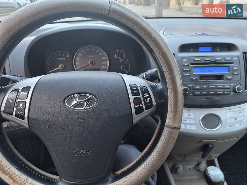 Седан Hyundai Elantra 2007 в Николаеве