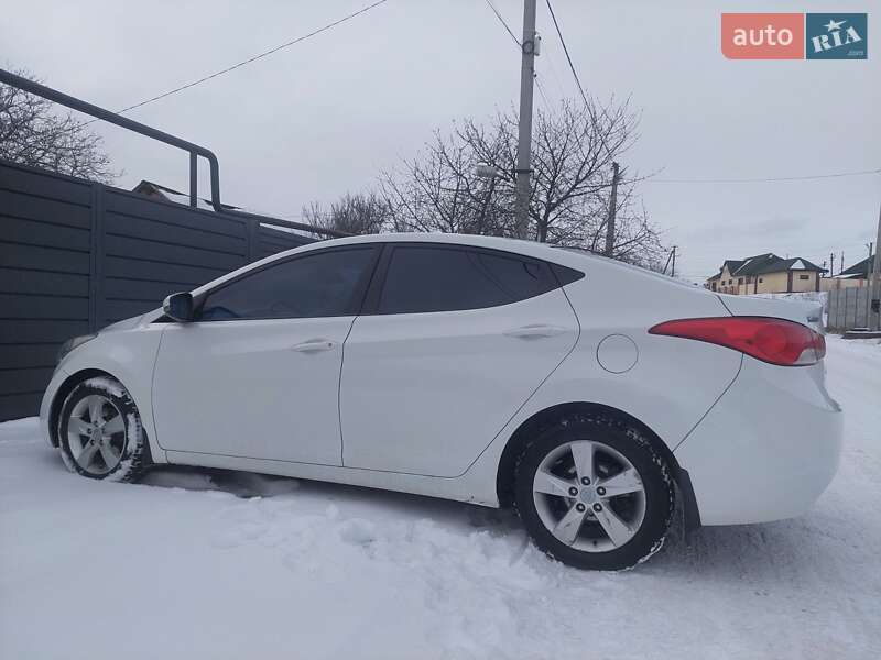 Седан Hyundai Elantra 2012 в Днепре