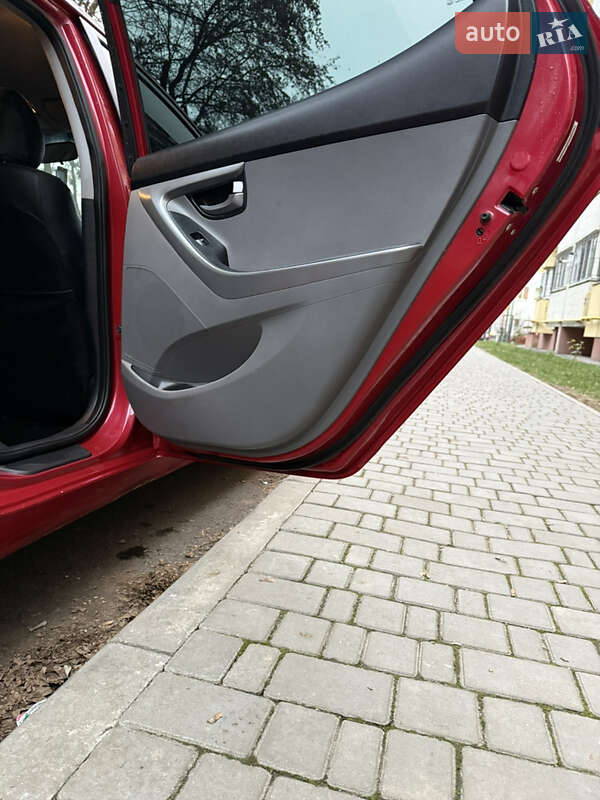 Седан Hyundai Elantra 2014 в Вінниці