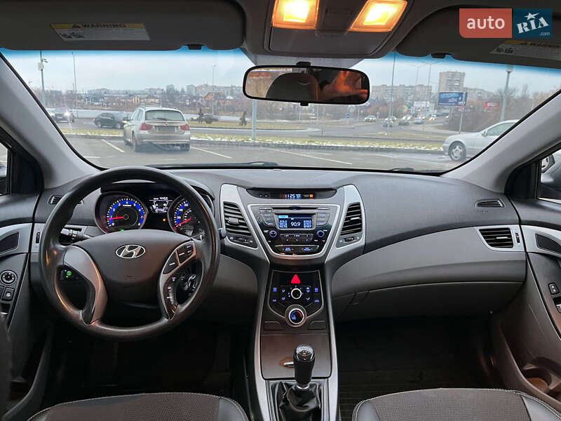 Седан Hyundai Elantra 2014 в Вінниці
