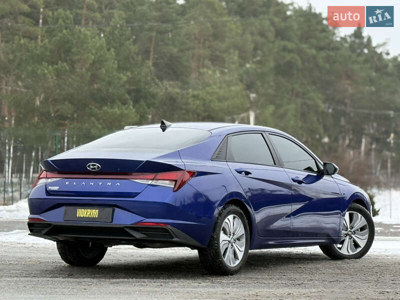 Седан Hyundai Elantra 2021 в Киеве