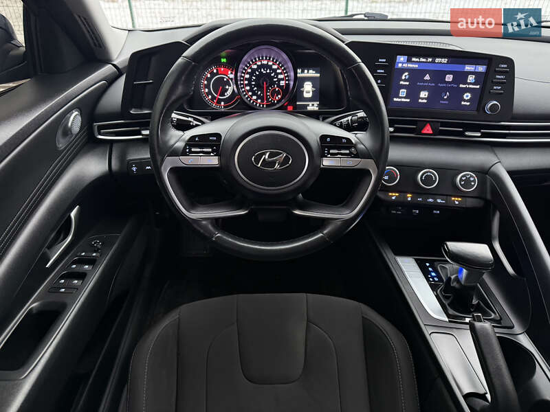 Седан Hyundai Elantra 2021 в Киеве