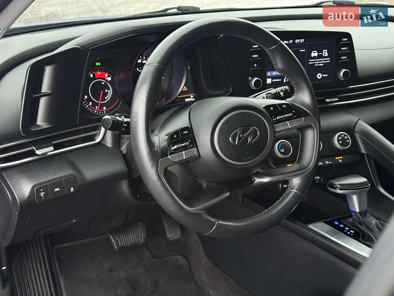 Седан Hyundai Elantra 2021 в Киеве