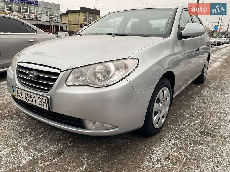 Седан Hyundai Elantra 2008 в Полтаве