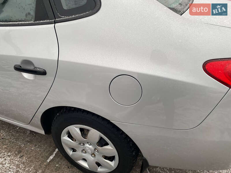Седан Hyundai Elantra 2008 в Полтаве