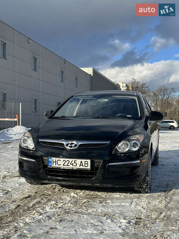 Универсал Hyundai Elantra 2011 в Львове