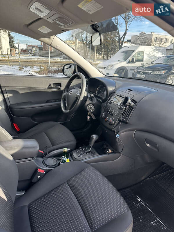 Универсал Hyundai Elantra 2011 в Львове