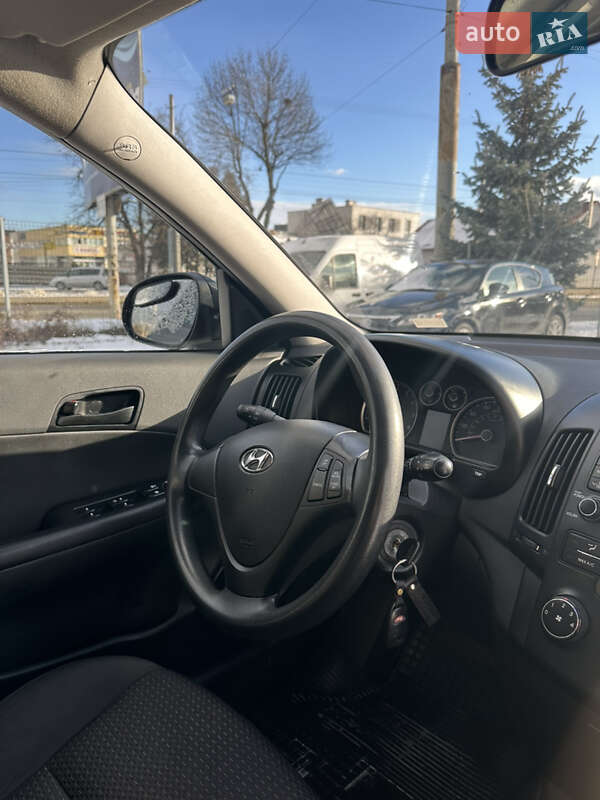 Универсал Hyundai Elantra 2011 в Львове