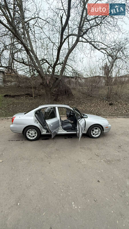 Седан Hyundai Elantra 2001 в Одессе