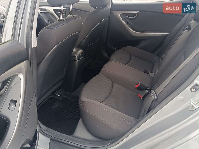 Седан Hyundai Elantra 2013 в Харькове