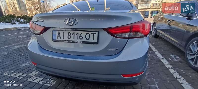 Седан Hyundai Elantra 2015 в Киеве