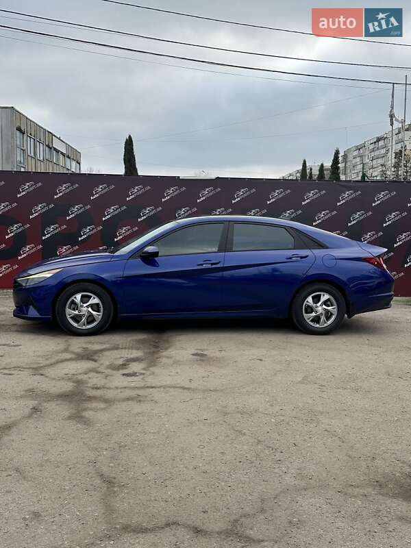 Седан Hyundai Elantra 2022 в Сумах