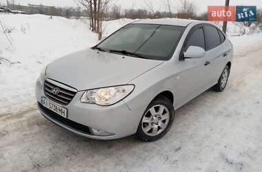 Седан Hyundai Elantra 2008 в Стрию