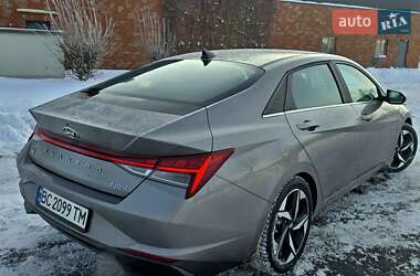 Седан Hyundai Elantra 2023 в Львове