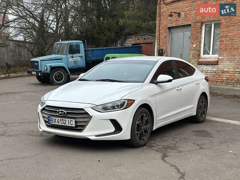 Hyundai Elantra 2017