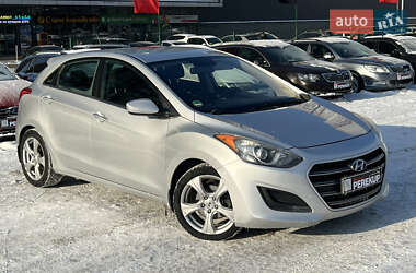 Хэтчбек Hyundai Elantra 2015 в Киеве