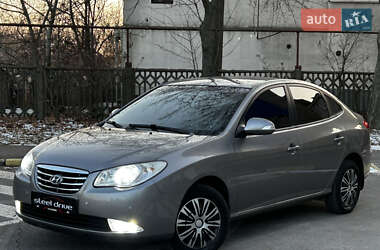 Седан Hyundai Elantra 2011 в Николаеве