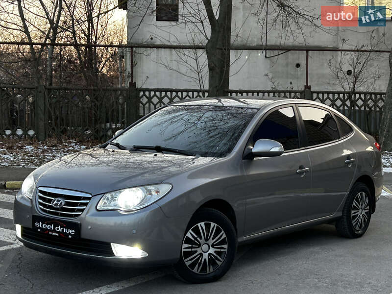 Hyundai Elantra 2011