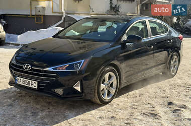 Седан Hyundai Elantra 2018 в Києві