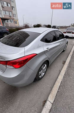 Седан Hyundai Elantra 2011 в Дніпрі