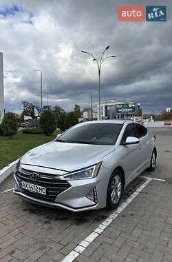 Седан Hyundai Elantra 2019 в Ивано-Франковске