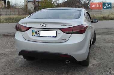 Седан Hyundai Elantra 2011 в Киеве