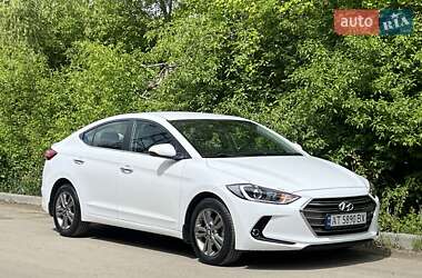 Седан Hyundai Elantra 2016 в Ивано-Франковске