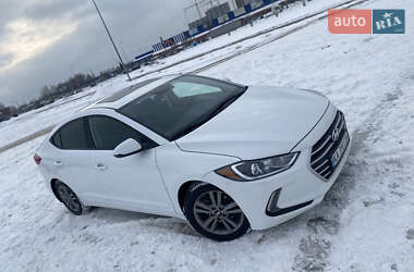 Седан Hyundai Elantra 2017 в Киеве
