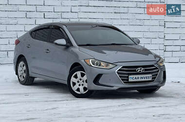 Седан Hyundai Elantra 2016 в Києві