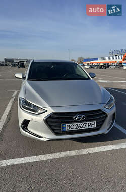 Седан Hyundai Elantra 2018 в Львове