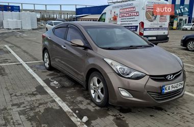 Седан Hyundai Elantra 2012 в Києві