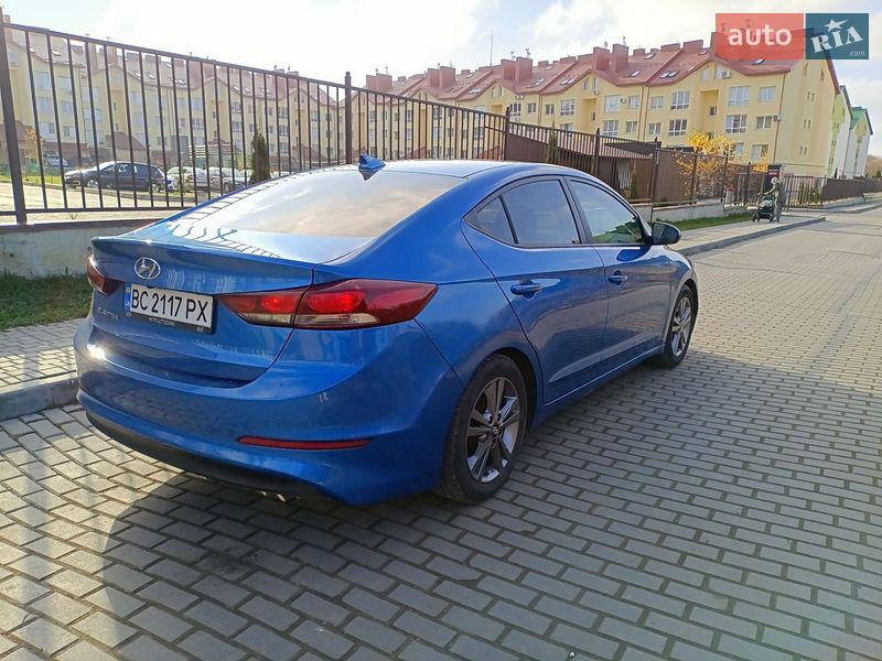 Hyundai Elantra 2016