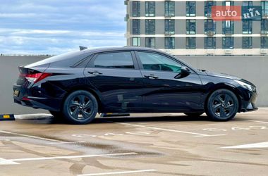 Седан Hyundai Elantra 2022 в Києві
