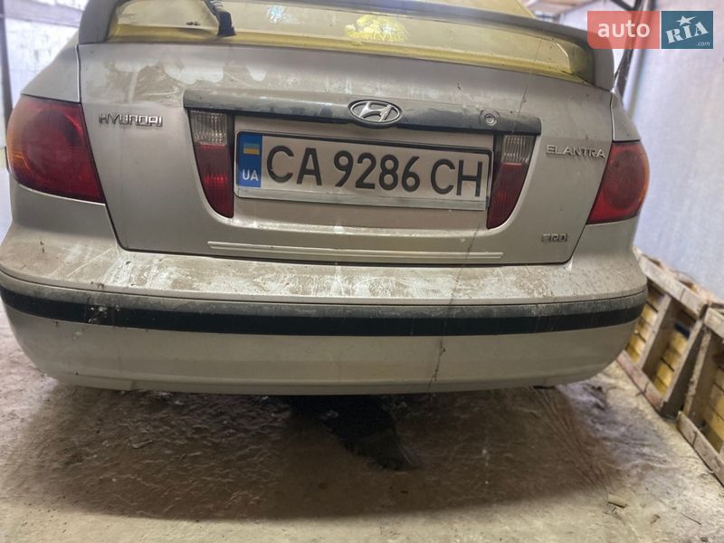 Hyundai Elantra 2003