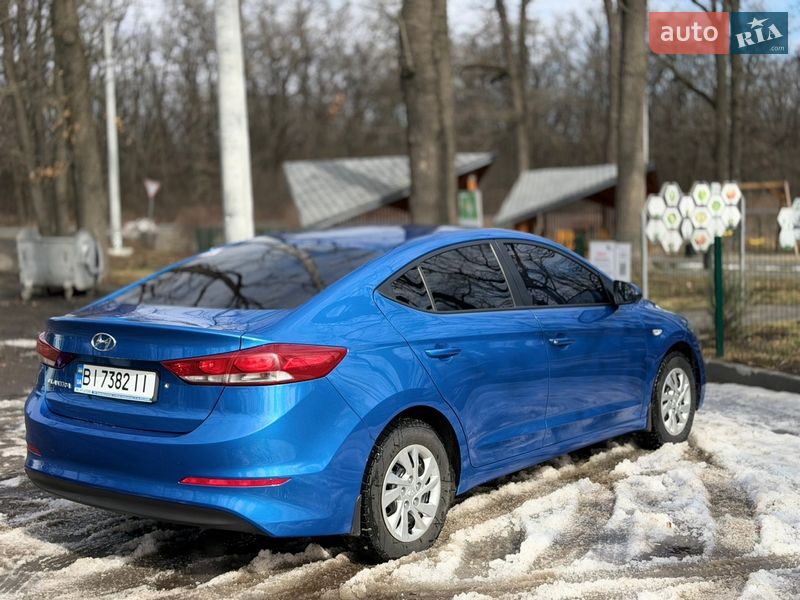 Седан Hyundai Elantra 2017 в Полтаве