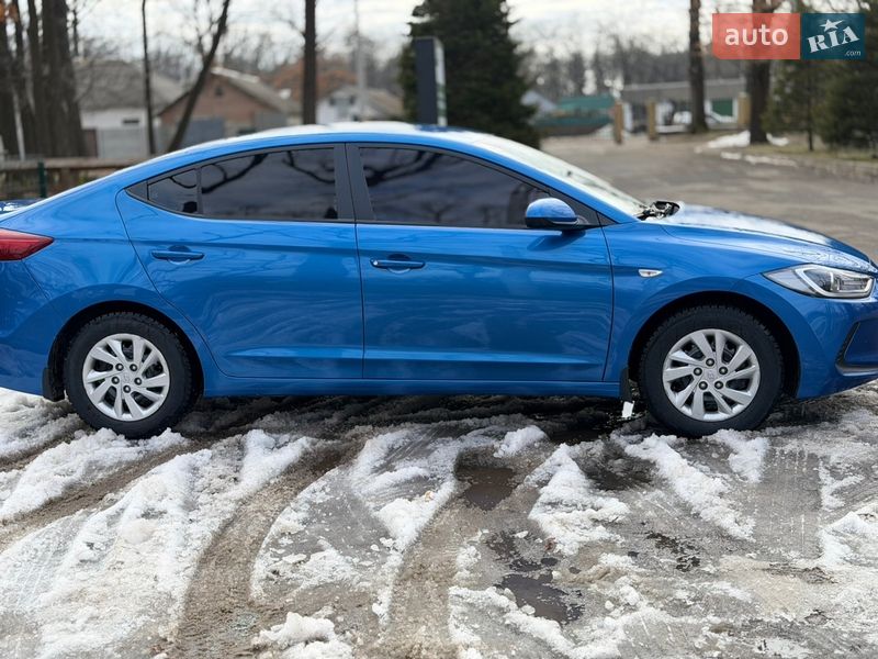 Седан Hyundai Elantra 2017 в Полтаве