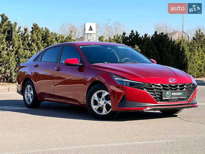 Hyundai Elantra 2021